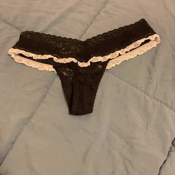 Two NWT Victoria’s Secret Thongs - Picture 3 of 7